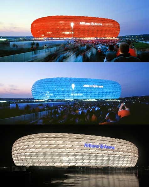 Những tông màu được chiếu sáng của Allianz Arena trong các trận đấu: Đỏ cho Bayern Munich, Xanh nhạt cho 1860 Munich, Trắng cho ĐTQG Đức