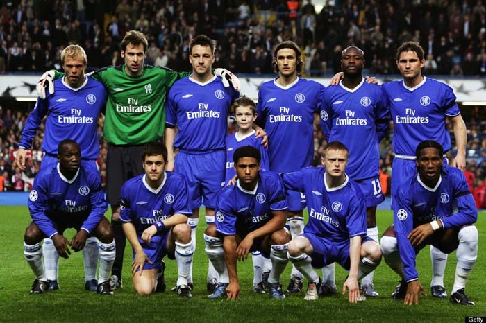 Đội hình của Chelsea ở Stamford Bridge trong trận lượt đi tứ kết năm 2005: Không Mateja Kezman, không Arjen Robben, và không cả Jose Mourinho.