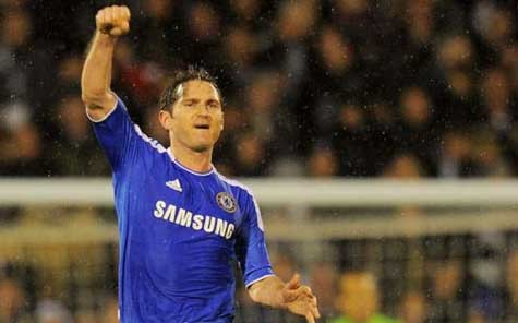 Lampard là người đá 11m tốt nhất của Chelsea, nhưng liệu anh sẽ thắng khi đối mặt với Manuel Neuer?