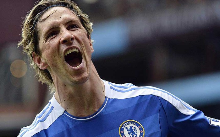 2. Fernando Torres (Chelsea – TBN – 28 tuổi): Vai trò trung phong, thuận chân phải. Được đội bóng cũ Atletico Madrid quan tâm. Mức giá khoảng 30 triệu bảng. Khả năng chuyển nhượng: 59%