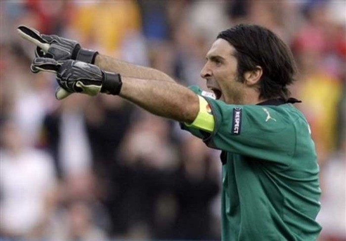2008 – Gianluigi Buffon (Italia): Tứ kết
