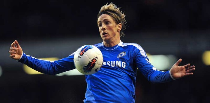7. Fernando Torres (Chelsea – TBN – 28 tuổi): Torres chỉ có 6 bàn và 7 kiến tạo trong 32 trận ra sân tại Premier League cho Chelsea (1914 phút – 319 phút/bàn). 5 trận gần nhất ở đội tuyển TBN, El Nino đã tịt ngòi, tức đã gần 2 năm nay.