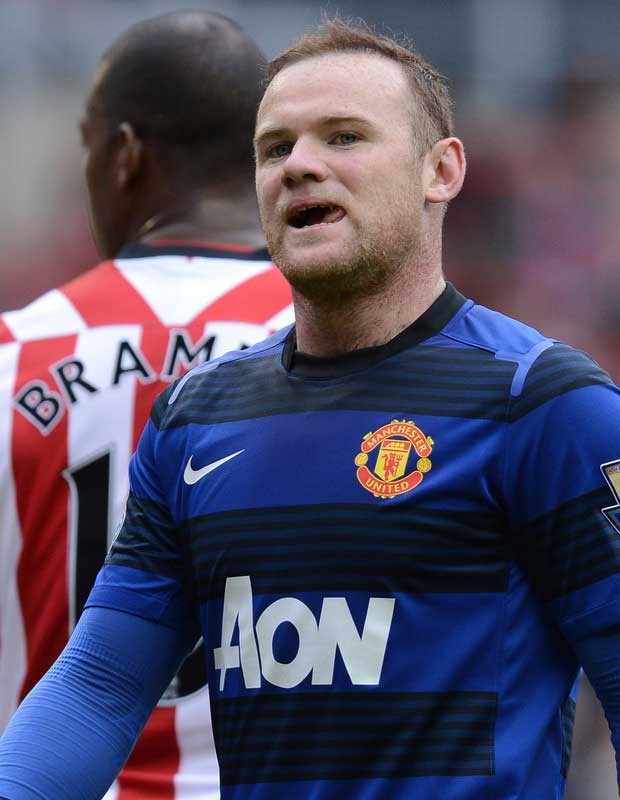 10. Wayne Rooney (Man Utd – Anh – 26 tuổi): 27 bàn và 7 kiến tạo trong 34 trận ở Premier League (2830 phút – 105 phút/bàn). Vấn đề lớn với Rooney là án treo giò 2 trận khiến anh chỉ được chơi trận cuối cùng của vòng bảng trước Ukraine (ngày 19/6).