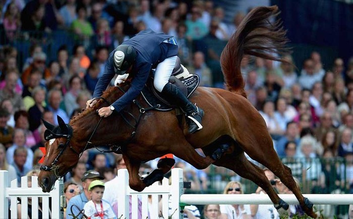 Christopher Frazer cùng chú ngựa La-Emotion thi đấu ở giải German Grand Prix.