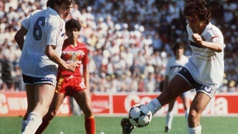Platini ghi tới 7 bàn chỉ trong 3 trận vòng bảng EURO 1984