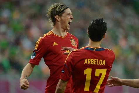 Torres mở tỷ số ngay từ đầu trận