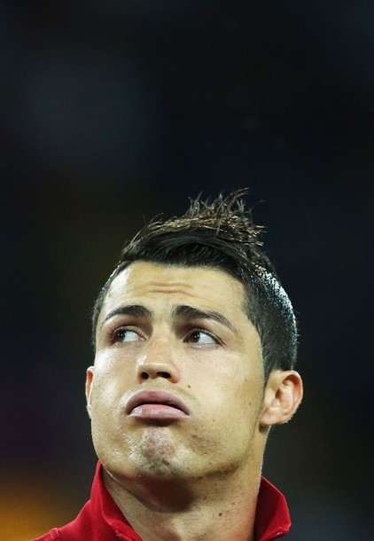 Ronaldo khá bồn chồn.