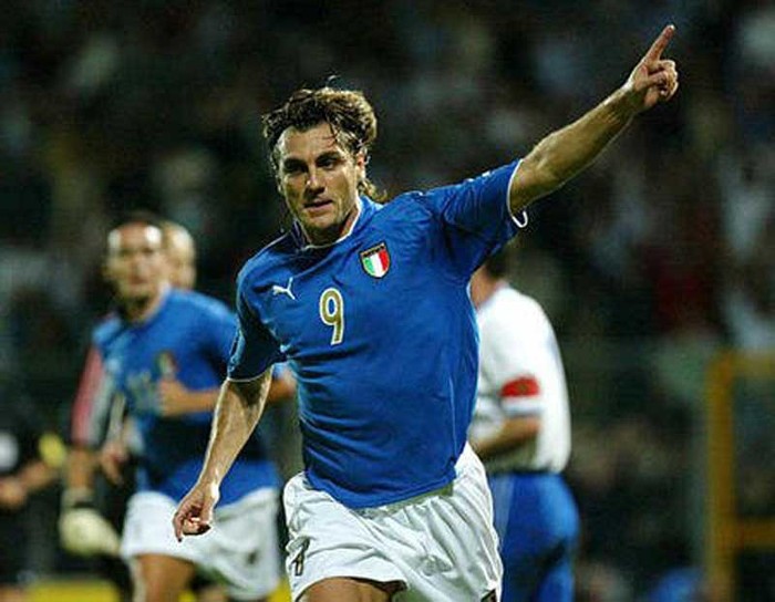 Đức 0-1 Italia (Giao hữu, 20-8-2003): Trong trận đấu đầu tiên của hai đội ở thế kỷ mới, Đức với đội hình gồm hầu hết các cựu binh từ World Cup 2002 đã thể hiện khá nhạt nhòa trước Italia. Christian Vieri với bàn thắng duy nhất mang về chiến thắng cho Azzurri.