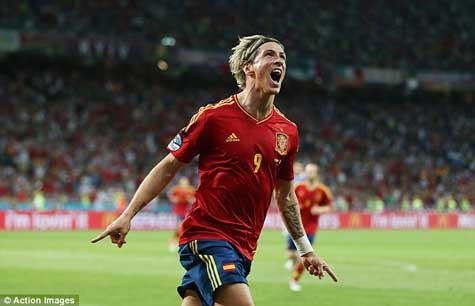 Torres ghi bàn thắng nâng tỷ số lên 3-0 cho TBN và ghi tên mình vào danh hiệu Vua phá lưới