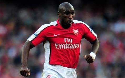 Xung quang Sol Campbell của mùa giải 2003-04 là những tên tuổi danh tiếng nhất của bóng đá thế giới