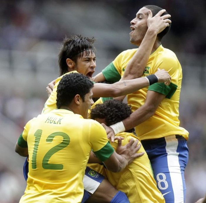 Với thắng lợi sát nút này, Brazil đã lọt vào bán kết bóng đá nam Olympic. U23 Nhật Bản cùng với U23 Mexico đều đã lọt vào bán kết, và việc để thủng lưới 2 bàn trước đối thủ yếu hơn trên danh nghĩa dự báo một con đường đầy bất trắc trước mắt cho người Brazil. Còn với Honduras, họ đã giành được một chiến thắng, đó là giành được tình cảm của đám đông.