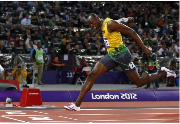 Còn Usain Bolt? Trong cuộc chạy 100m năm 2009 mà anh lập kỷ lục thế giới với 9 giây 58, Bolt đạt vận tốc tối đa 44,16 km/giờ.