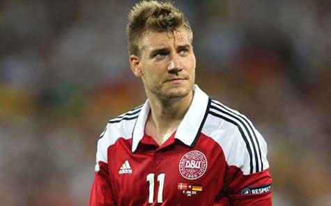 Nicklas Bendtner rời Arsenal để tới Juventus