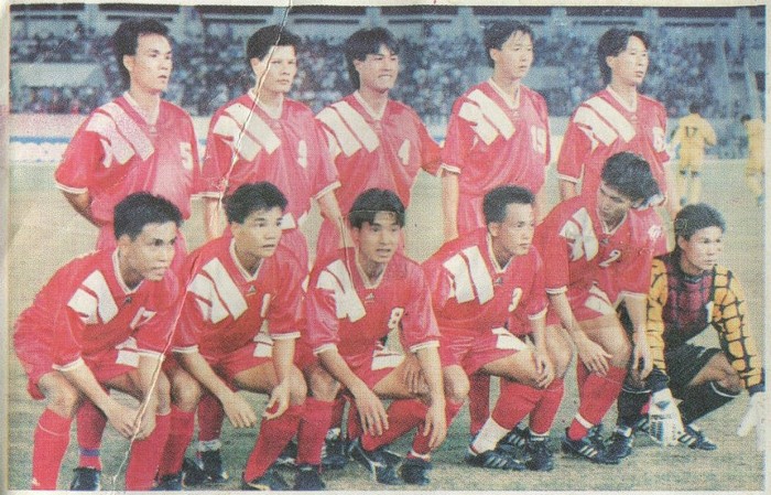 Thực tế, ý tưởng đó đã có ở Việt Nam khi ĐTVN dự Tiger Cup 1996 với 4 cầu thủ từ Công An TP.HCM và 3 người từ Thể Công. Ở Tiger Cup 1996, Thể Công có 7 tuyển thủ, Công An TP.HCM có 3 trong khi Công An Hà Nội và Nam Định có 2 người. Đó cũng là 2 giải đấu mà dấu ấn từ các tuyển thủ từ các CLB thuộc ngành an ninh/quốc phòng gây dấu ấn đậm nhất, và kể từ Tiger Cup 2000 thì việc tuyển chọn tuyển thủ đã không còn dựa nhiều vào bất kỳ một CLB nào, ngoại trừ AFF Cup 2008 (năm chúng ta vô địch) với 4 tuyển thủ từ Đồng Tâm Long An.