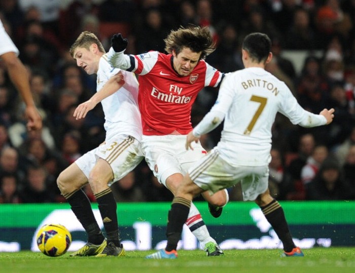 Tại Emirates, Arsenal có một trận đấu khó khăn trước Swansea.
