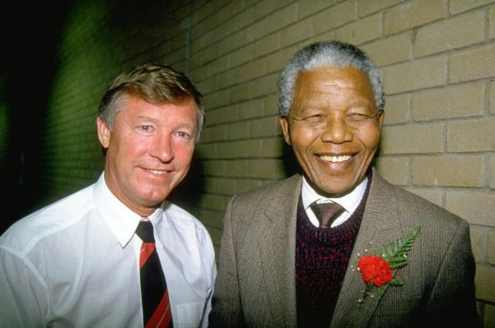 Alex Ferguson và thủ lĩnh phong trào chống Apartheid, Nelson Mandela, cuối năm 1993.