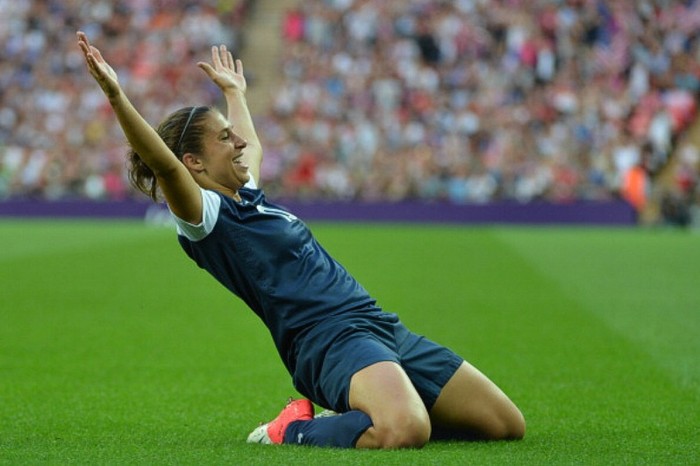 36. Carli Lloyd – Bóng đá nữ: 6 bàn thắng tại vòng loại Olympic 2012, Lloyd tiếp tục phong độ ghi bàn với 4 bàn thắng tại London, trong đó có cú đúp đưa Mỹ tới chiến thắng trước Nhật Bản ở trận tranh huy chương Vàng.