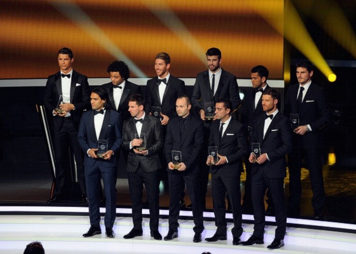 Tây Ban Nha có tới 6 tuyển thủ góp mặt trong đội hình tiêu biểu của năm 2012. Cả 11 cầu thủ trong đội hình tiêu biểu đều đang đá ở La Liga. 3 trong số đó chính là 3 đề cử cho Quả bóng Vàng. Người đạt Quả bóng Vàng là một người được đào tạo bóng đá chuyên nghiệp tại TBN. Và cuối cùng, HLV của năm là HLV trưởng của ĐT Tây Ban Nha vô địch EURO 2012.