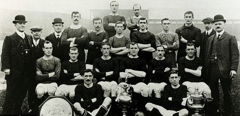 Đội hình Manchester United vô địch quốc gia năm 1909.