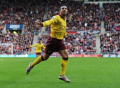 Santi Cazorla ghi bàn thắng duy nhất trong trận thắng của Arsenal trước Sunderland.