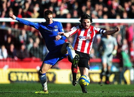 Fernando Torres cứu cho Chelsea khỏi bị loại trong trận hòa 2-2