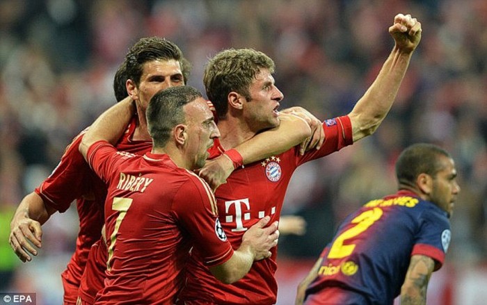 Kết thúc trận đấu, Bayern có thêm 2 bàn nữa của Robben và Muller