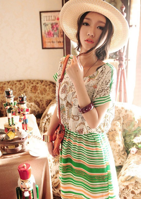 Một phong cách trẻ trung và hiện đại cho bạn gái ngày hè. Xem thêm: Xinh xinh với váy maxi "du hí" biển xanh