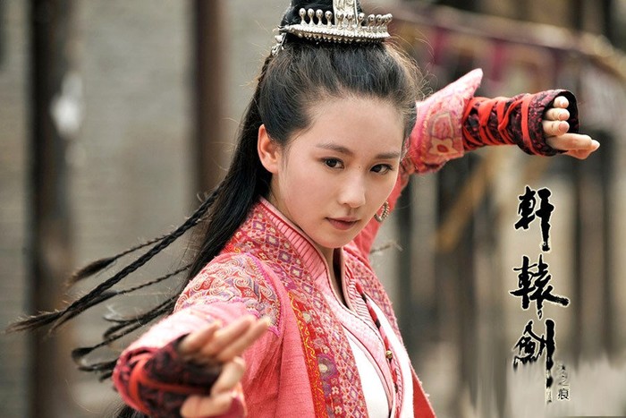 Lưu Thi Thi, người đẹp Bắc Kinh, sinh năm 1987 để lại ấn tượng bởi một vẻ đẹp ngọt ngào.