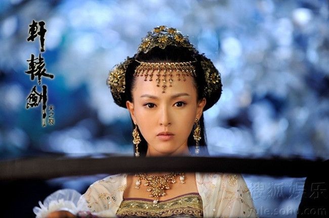 Sở hữu khuôn mặt nhỏ nhắn, sọc mũi cao, Đường Yên đang ngày một khẳng định vẻ đẹp cổ trang của mình trong làng điện ảnh Hoa Ngữ.
