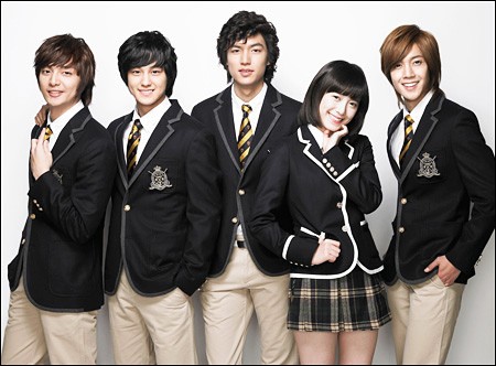 F4 Hàn Quốc cùng cô nàng dễ thương với đồng phục thượng lưu trong "Boys Over Flowers".