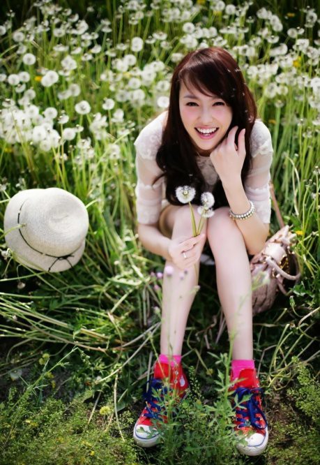Người đẹp sinh năm 1986, Đường Yên, bông hoa mới cho "rừng hoa" hoa ngữ càng thêm đa sắc.