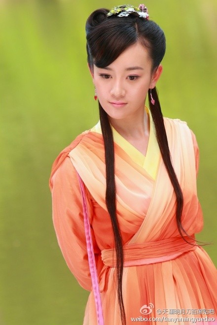 Người đẹp sinh năm 1988 Trương Mông.