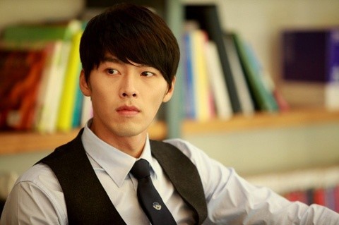 Hyun Bin với vẻ nam tính đầy cuốn hút đã "thu phục" được hàng loạt fan hâm mộ.