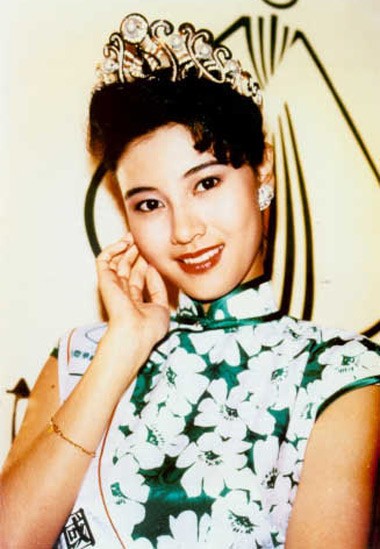 Lý Gia Hân, Hoa hậu đăng quang năm 1988, cô luôn được ca tụng là hoa hậu đẹp nhất lịch sử Hông Kông.