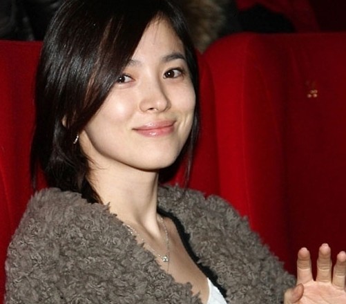 Song Hye Kyo sở hữu gương mặt mộc đẹp nhất Hàn Quốc...