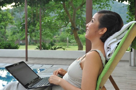 Những phút thư giãn của Mỹ Linh ở ngôi nhà vườn ngoại thành Hà Nội.