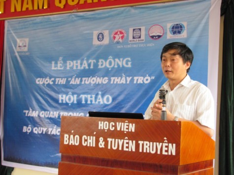 PGS.TS Phạm Minh Sơn đóng góp bản tham luận cho hội thảo