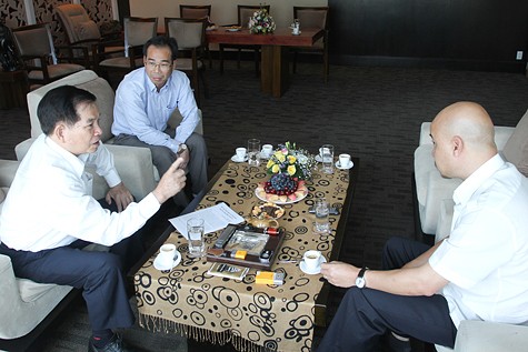 Nguyên Chủ tịch nước Nguyễn Minh Triết ghé thăm trụ sở Công ty Cà phê Trung Nguyên tại TP.HCM hôm 14/8/2012
