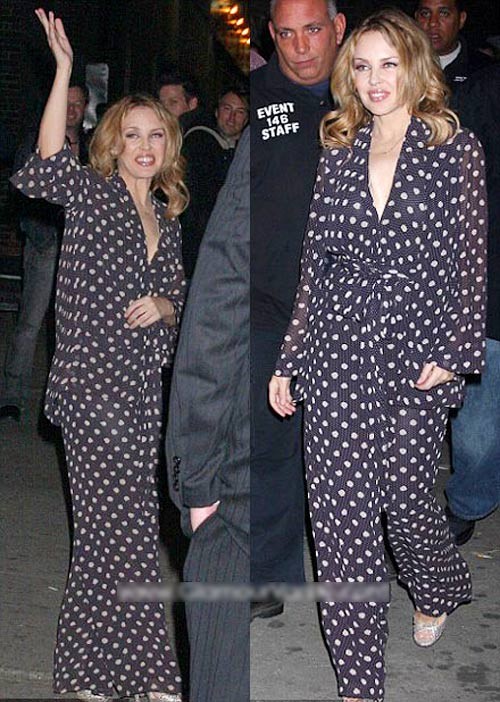 Thật khó tin khi biết "bom sex" nước Úc Kylie Minogue cũng có lần ăn mặc như thế này.