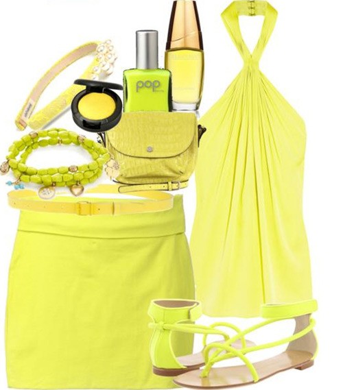 Một "cây" vàng chanh. Chỉ nên lựa style này cho kỳ nghỉ cuối tuần ở biển thôi nhé. (Ảnh: X) Xem thêm: Bộ sưu tập váy xinh chào hè 2012.