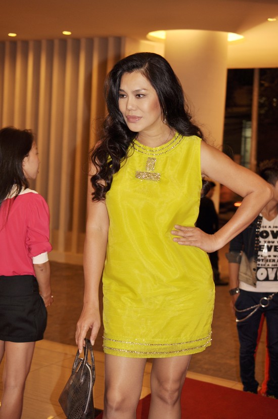 Cindy Thái Tài thực sự đã rất ra dáng một phụ nữ. (Ảnh: Xz) Xem thêm: Top những chiếc váy khoe lưng táo bạo của Sao Việt