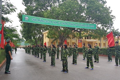 Học sinh Quảng Ninh được học võ thể dục tại trường quân đội