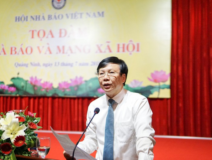 Ông Hồ Quang Lợi, Phó chủ tịch Thường trực Hội Nhà báo Việt Nam phát biểu tại tọa đàm (Ảnh: Lã Tiến)