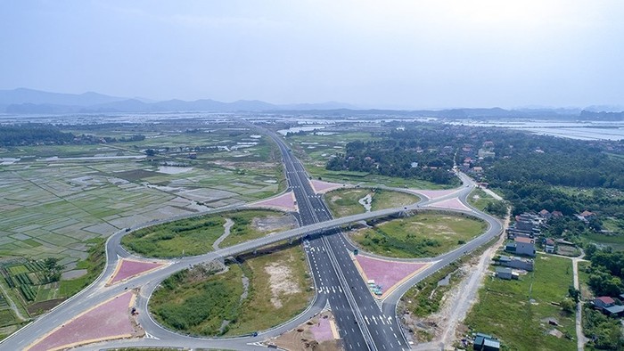Công trình có ý nghĩa kết nối ba trung tâm kinh tế lớn của miền bắc là Hà Nội - Hải Phòng - Quảng Ninh. (Ảnh: CTV)