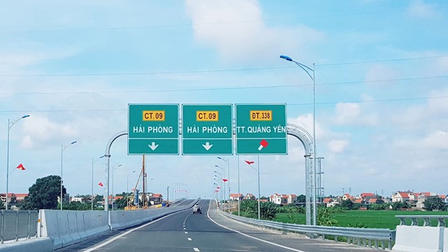 Cao tốc Hạ Long - Hải Phòng trong đó có cầu Bạch Đằng là dự án đặc biệt quan trọng của tỉnh Quảng Ninh, kết nối thuận lợi Quảng Ninh với các tỉnh phía Bắc (Ảnh: Lã Tiến)