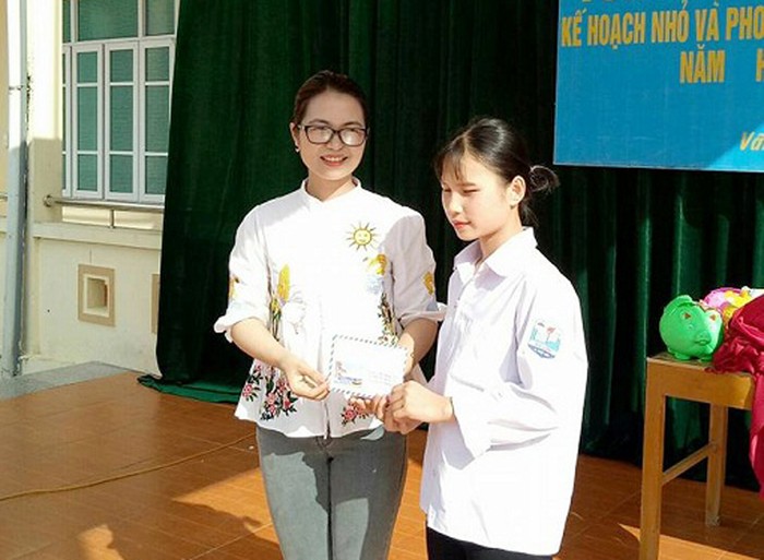 Cô giáo Trần Thị Khanh luôn có tinh thần trách nhiệm cao, tâm huyết với nghề. (Ảnh: CTV)