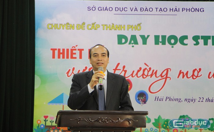 Ông Đỗ Văn Lợi, Phó giám đốc Sở Giáo dục và Đào tạo Hải Phòng phát biểu tại hội thảo (Ảnh: Lã Tiến)