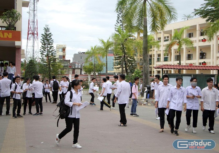 Trường Trung học phổ thông Hồng Bàng (Hải Phòng) tích cực cho học sinh ôn tập chuẩn bị kỳ thi trung học phổ thông quốc gia (Ảnh: Lã Tiến)