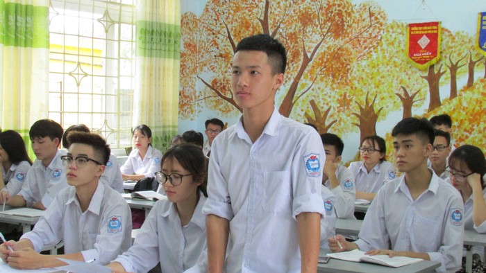 Em Nguyễn Tuấn Anh, lớp 12B1, Trường Trung học phổ thông Trần Nhân Tông là cán bộ lớp xuất sắc, gương mẫu, nhiệt tình trong các phong trào của lớp, của trường (Ảnh: Trần Thuyết)