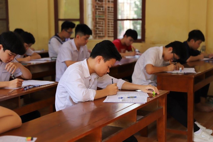 Các thí sinh có thể thay đổi nguyện vọng xét tuyển vào Trường Trung học phổ thông chuyên Trần Phú (Ảnh: Lã Tiến)